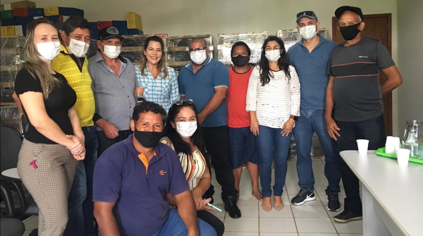 Mara Rocha se reúne com secretário de Agricultura e presidentes de associações para tratar de emenda de R$ 979 mil para a Agricultura Familiar de Rio Branco